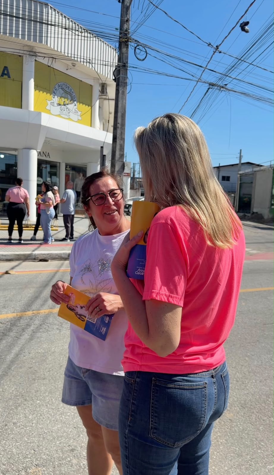 Anna Carolina participa de mobilização com Jorginho Mello na Beira-Rio e percorre o Cidade Nova — foto 6
